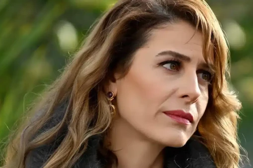 Arif Erkin'in kızı olan oyuncu Ebru Özkan kimdir ve kaç yaşındadır? İşte detaylar!