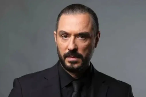 Emir Benderlioğlu'nun yaşadığı yer, boyu, doğum yeri ve kariyeri hakkında detaylar nelerdir?