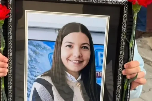 Türk edebiyat dünyasının sevilen ismi Bahar Akbalık'ın hayatı ve öğretmen kimliği merak konusu