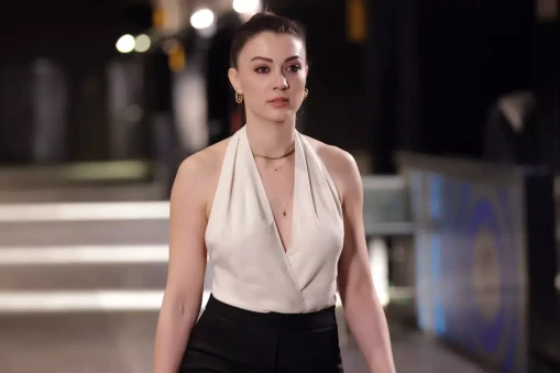 Burcu Özberk kimdir, kaç yaşında, aslen nereli, mesleği ne, evli mi?