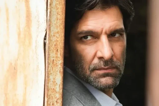 Eşref Rüya Dinçer, Türk oyuncu Taner Rumeli'nin hayatını anlatacak bir belgeselde başrol oynayacak!