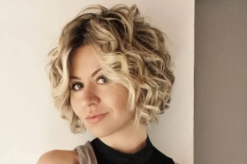 Hande Altaylı Kimdir? İşte Hayatı ve Eserleri! Evlilik Durumu ve Yaşı Merak Konusu!