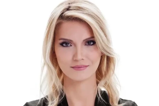 Ünlü sunucu Pelin Çift'in Kökeni ve Yaşı Sır Gibi Saklanıyor! İşte Sunucunun Programları...