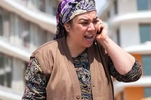 Ünlü oyuncu Yeşim Ceren Bozoğlu'nun Yaşı ve Kariyeri