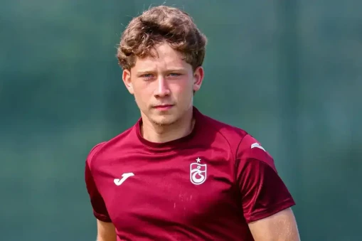Trabzonspor'un Genç Yıldızı Onuralp Çakıroğlu'nun Ailesi ve Kariyeri Hakkında Detaylar!