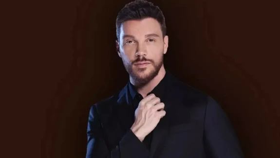 Sinan Akçıl, sahnede Lvbel C5'e yönelik göndermede bulundu!