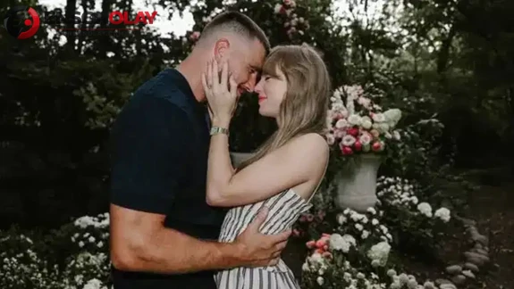 Taylor Swift ve Travis Kelce evlendi