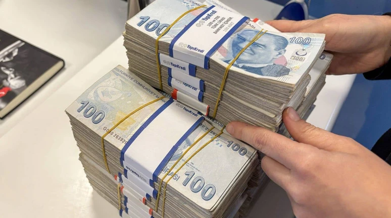 Bankalar karına kar katmaya devam ediyor