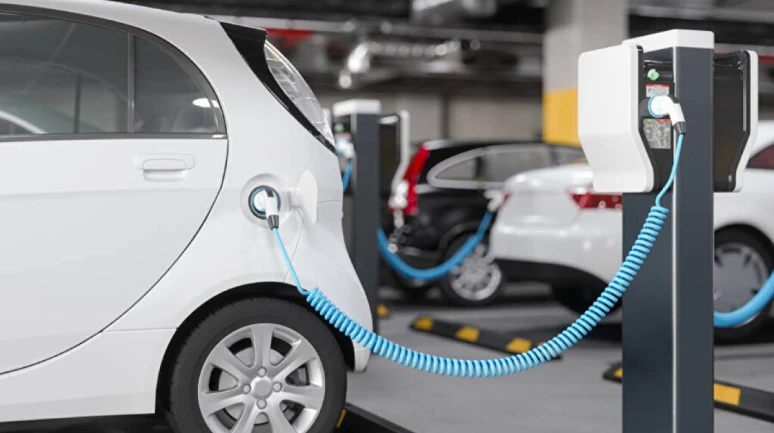 Elektrikli araç sahiplerine kilometre başına vergi uygulanacak mı? Yeni dönem yaklaşıyor mu?