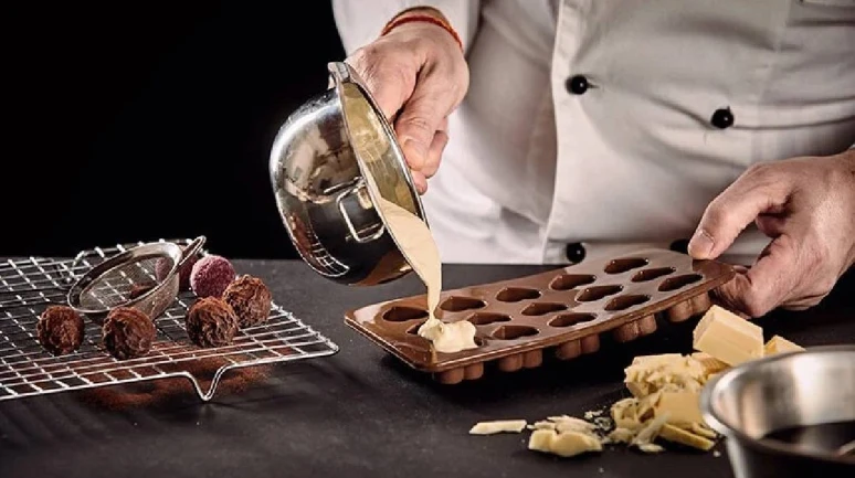 Beslenme Yanılgısı: Gerçekte Çikolata Değil, Yağ Tüketiyorsunuz!