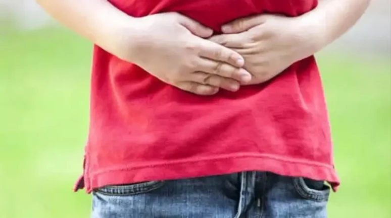 Çocuklarda kasık fıtığı gecikilmeden cerrahi yöntemle tedavi edilmeli