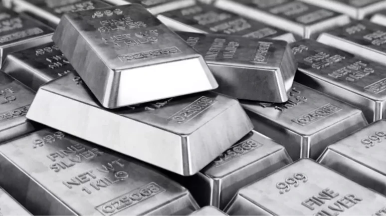 Gümüş fiyatları rekor seviyede! 12 Aralık'ta 1 gram gümüşün değeri arttı mı? Gümüş yatırımı yapmak için doğru zaman mı?