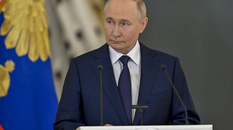 Vladimir Putin geçici ateşkes ilan etti