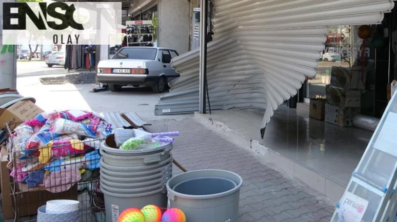 Araç iş yerine daldı: 2 yaralı