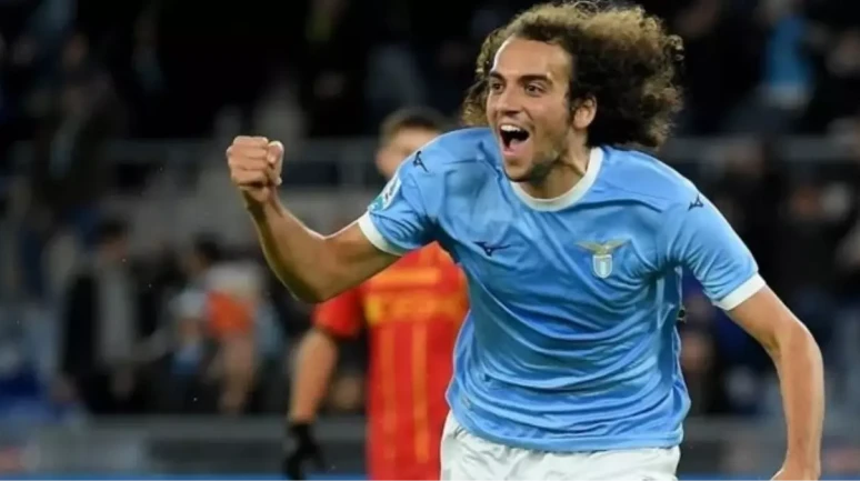 Arsenal'ın yıldız futbolcusu Guendouzi'nin İstanbul'a varış saati belli oldu mu? Uçak takibi başladı!