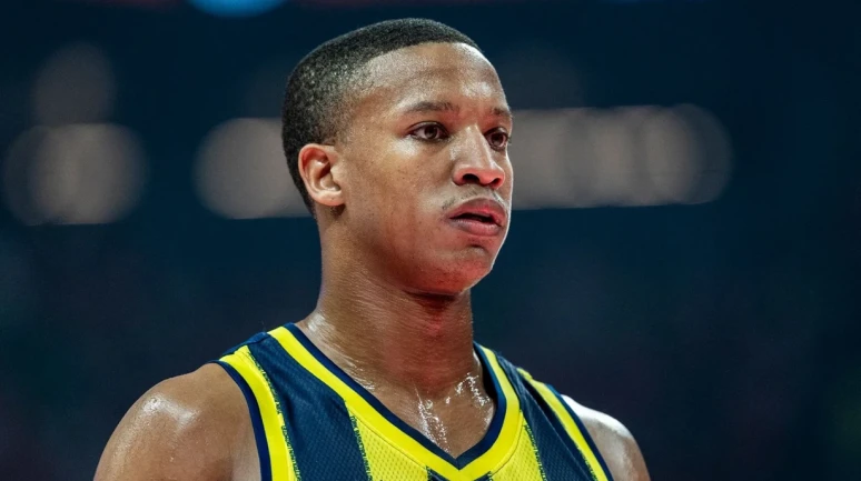 Fenerbahçe Beko, ABD'li basketbolcu Devon Hall ile yollarını ayırdı
