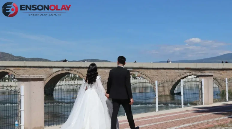 Aşırı cimrilik boşanma ve tazminat sebebi olarak gösterildi
