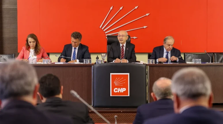 CHP'de kurultay takvimi belli oldu! Delegeler yenilenecek