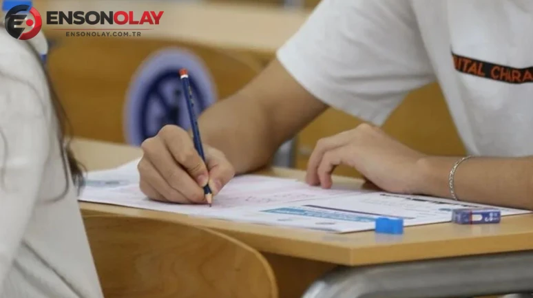 Heyecanla beklenen an geldi! Bu yıl hangi üniversite yolunuza ışık tutacak acaba?