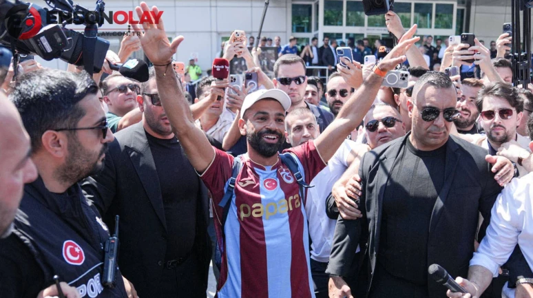 Milyonları cebe indiren transfer: Muhammed Salah'ın sözleşme imzalaması