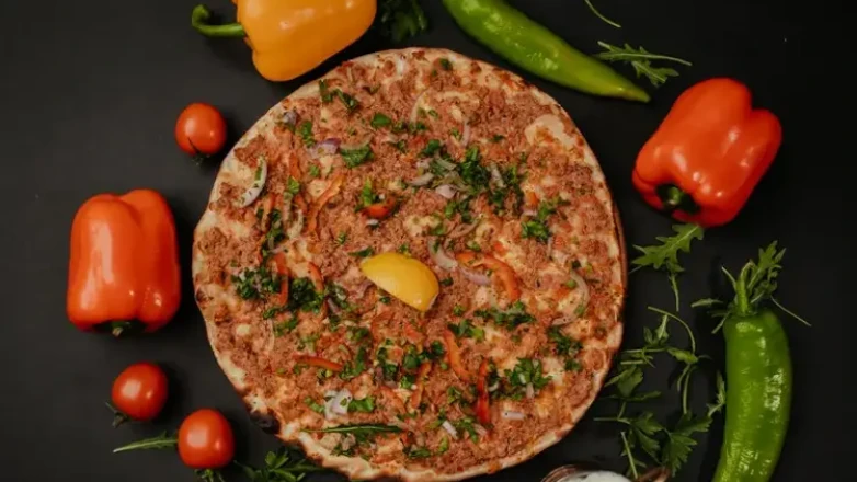 Evde Lahmacun Yapanlar Dikkat! Ustaların Gizli Hamur Püf Noktası