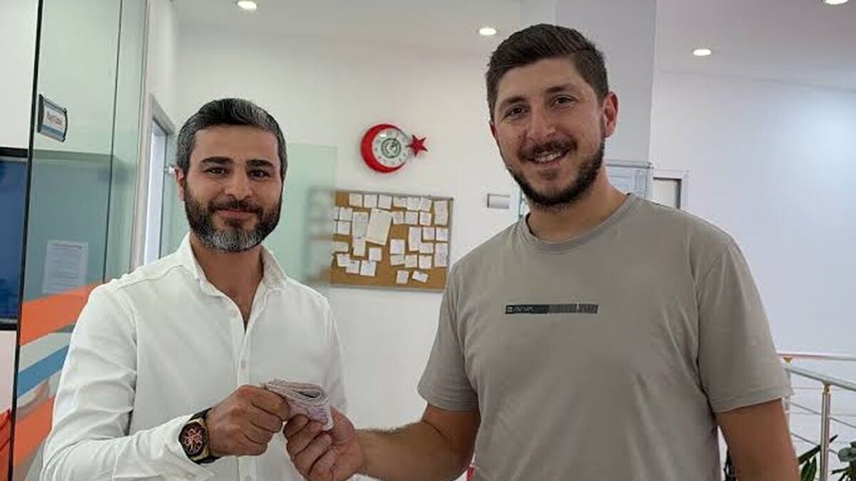 1.100 TL yerine 11 bin TL gönderdi, taksici peşine düştü