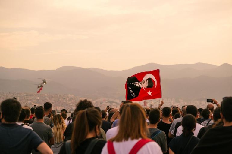 29 EKİM HANGİ GÜNE DENK GELİYOR, TATİL Mİ 28 Ekim Yarım Gün Mü 29 Ekimde Bankalar, Noterler ve Kamu Kurumları Açık Mı