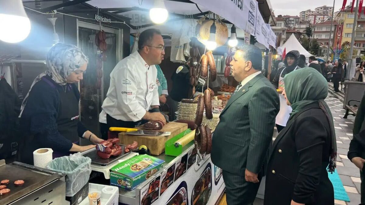 Vekil İnce’den festival alanında ziyaret