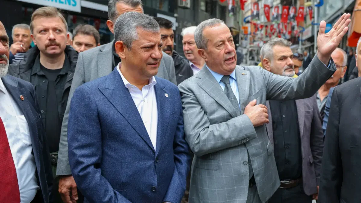 Özgür Özel Rize’de: Selden zarar gören esnafı ziyaret etti