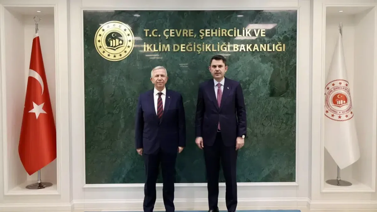 Kurum ile Yavaş Bakanlıkta Görüştü
