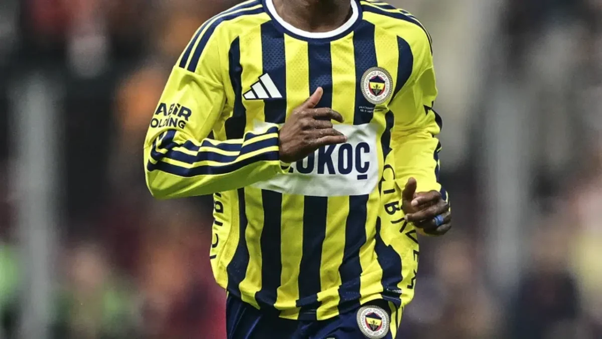 Fenerbahçeli Yıldız Ayrılıktan Vazgeçti