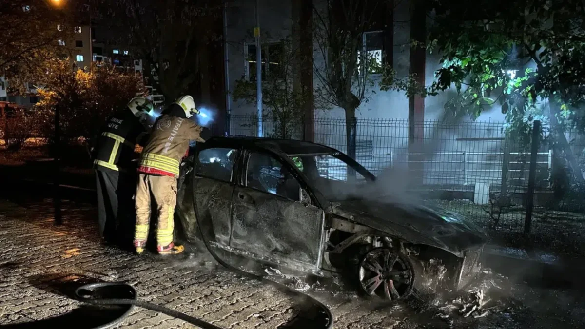 Edirne’de Bulgaristan plakalı otomobil yandı