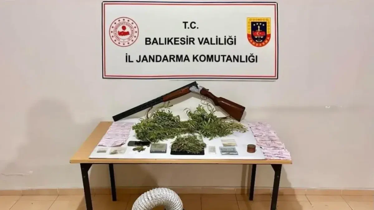 YouTuber’ın Evinde İklimlendirmeli Sera Baskını