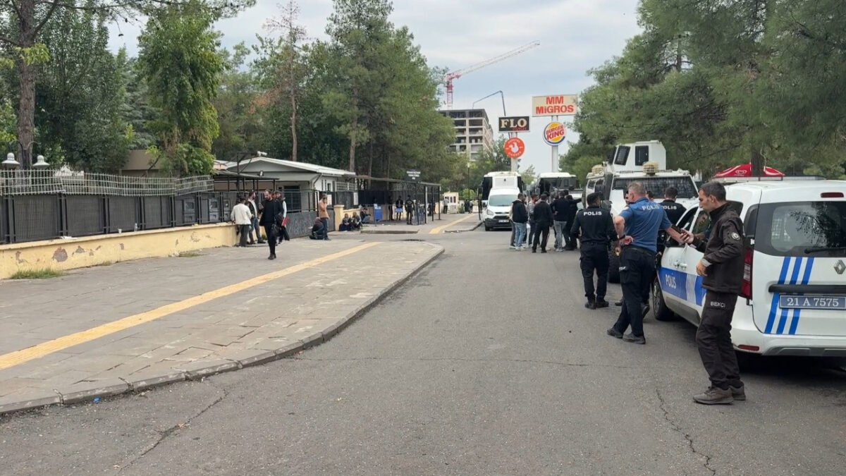 Adliyede tekme yumruklu kavga: 2 yaralı, 6 kişi serbest bırakıldı
