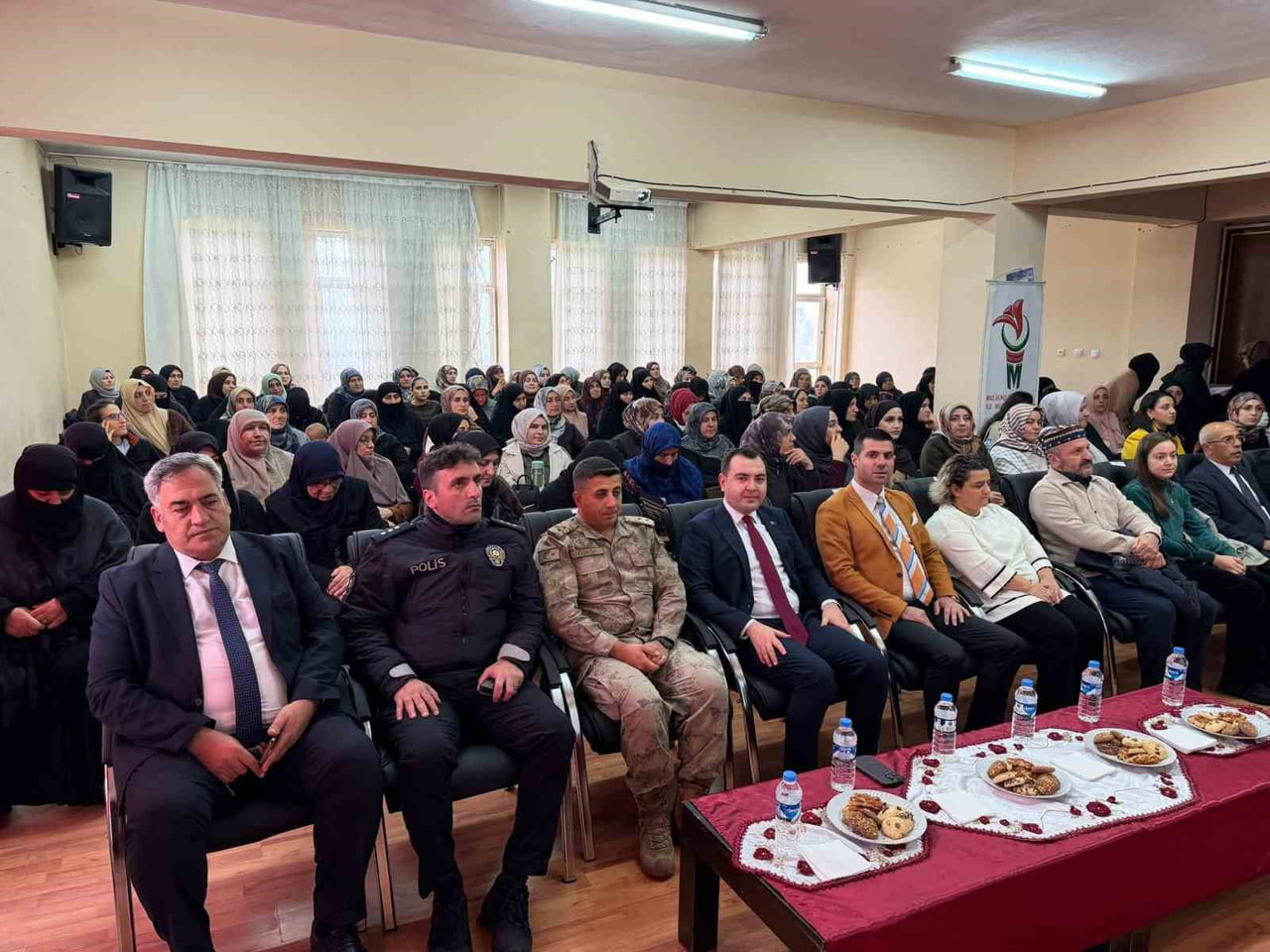 MUŞ’UN HASKÖY İLÇESİNDE, BAĞIMLILIKLA MÜCADELEDE AİLENİN ROLÜNE DİKKAT ÇEKMEK VE TOPLUMSAL...