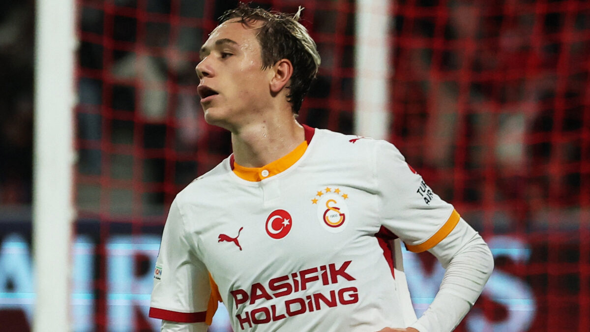 Aleksey Batrakov'dan inanılması güç istatistik: Her beş golün birini kafayla atıyor!