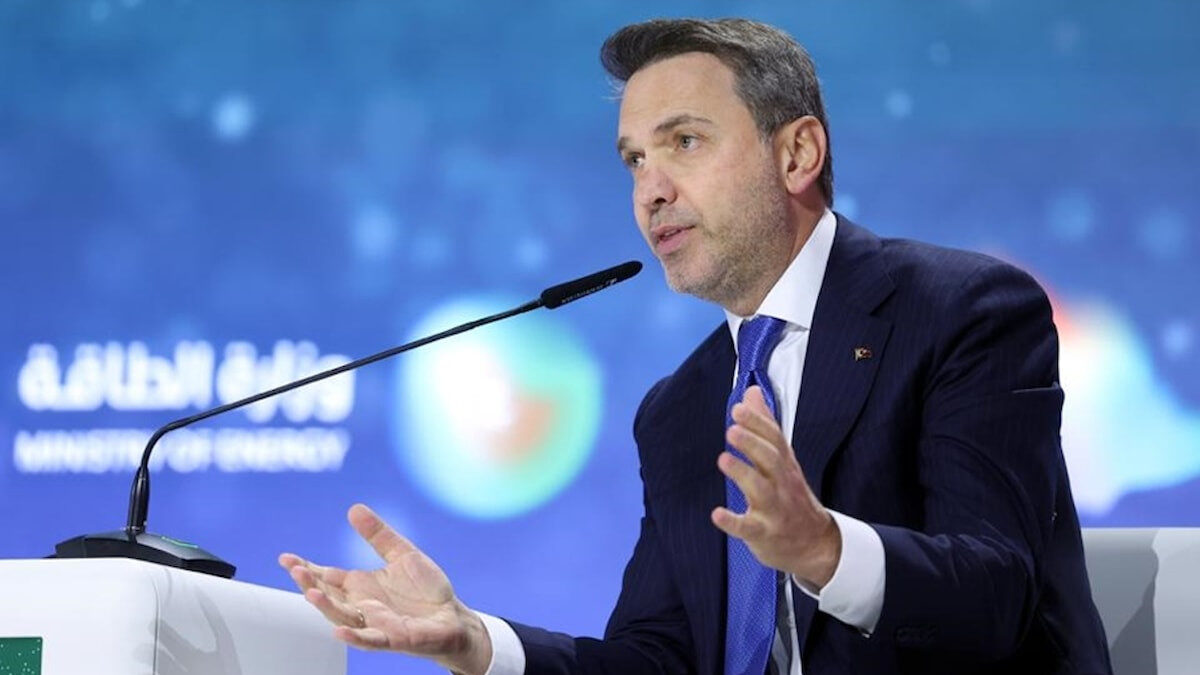 Alparslan Bayraktar duyurdu: Suudi Arabistan, Ürdün ve Suriye ile mega elektrik projesi