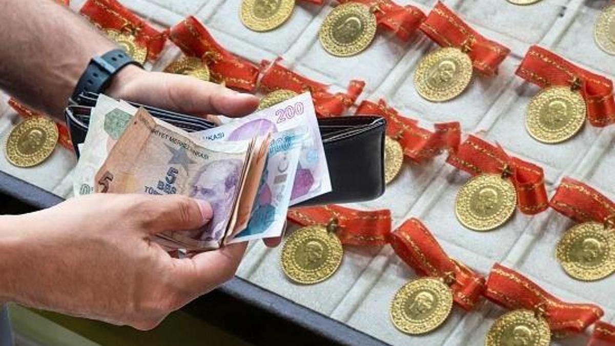 ALTIN FİYATLARI 11 EKİM 2026 CANLI: Bugün Gram, Çeyrek, Cumhuriyet Ne Kadar? Kapalıçarşı Altın Fiyatları Ne Durumda?