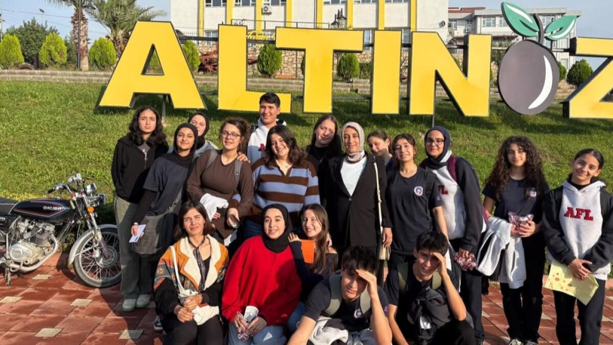 Altınözü Fen Lisesi’nde “Cumhuriyet Ve Gençlik” Buluşması