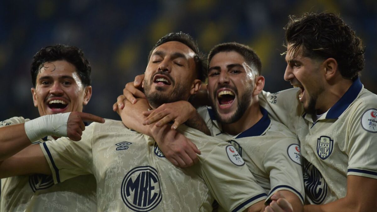 Ankaragücü'nden Bursa ekiplerine dörder gol!