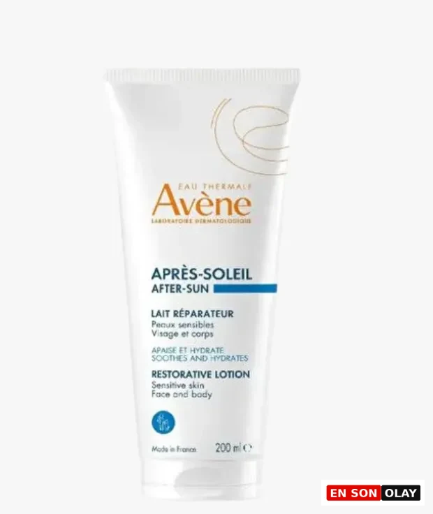 Marka Adı: Avene
Ürün Adı: Avene Güneş Sonrası Bakım Losyonu
Ürün Cinsiyeti: Unisex
Ürün Tipi: Losyon
Ürün Sezonsallığı: Yaz
Ürün Çeşidi: Cilt Bakım
Ürün Özellikleri: Termal su bazlı, dermatolojik olarak geliştirilmiş bu akışkan onarıcı losyon, güneş sonrası hassaslaşan yüz ve vücut cildini yatıştırmak ve derinlemesine nemlendirmek için özel olarak formüle edilmiştir. Pro-vitamin E (tokoferol glikozid) ve jojoba yağı sinerjisiyle UV ışınlarının kuruttuğu epidermal bariyeri yağlı bir his bırakmadan hızla yeniden yapılandırır. Fransa'da üretilmiştir ve meyan kökü ekstresi sayesinde güneş sonrası oluşan inflamasyonu ve yanma hissini hafifletmeye yardımcı olur. 200 ml hacmindedir.
Öne Çıkan Detaylar:
- Güneş sonrası hassaslaşan cildi yatıştırır ve derinlemesine nemlendirir
- Termal su ve pro-vitamin E içeren akışkan formülü ile epidermal bariyeri onarır
- Yüz ve vücut kullanımına uygun, ciltte yağlı his bırakmaz
Kimler Kullanıyor?: Güneş ışınlarına maruz kaldıktan sonra cildinde kızarıklık, gerginlik veya kuruluk hisseden, hassas cilt tipine sahip kişilerin kullanımına uygundur. Hem yüz hem de vücut için bütünsel bir bakım arayan, cildini yatıştırmak ve nem dengesini geri kazandırmak isteyen herkes bu dermatolojik losyonu tercih edebilir.