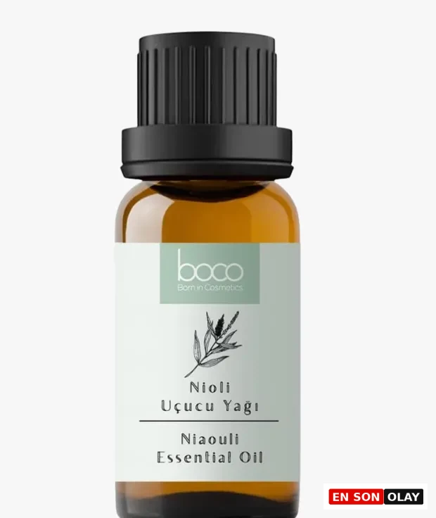 Marka Adı: Boco Born In Cosmetics
Ürün Adı: Boco Born In Cosmetics %100 Saf Nioli Uçucu Yağı
Ürün Cinsiyeti: Belirtilmemiş
Ürün Tipi: Uçucu Yağ
Ürün Sezonsallığı: Yaz
Ürün Çeşidi: Nioli Uçucu Yağı
Ürün Özellikleri: Boco Born In Cosmetics %100 Saf Nioli Uçucu Yağı, laboratuvar ortamında tescillenmiş saflığı ile yüksek kalite sunar. Güçlü antimikrobiyal yapısıyla bilinen bu uçucu yağ, özellikle yaz aylarında deniz ve havuz aktiviteleri sonrası dış genital bölge florasının korunmasında etkili bir performans sergileyerek cildin doğal bariyerine tam koruma sağlar. Aromaterapi rutinlerinde kullanıldığında cilt sağlığını desteklemenin yanı sıra, bitkisel esanslarıyla beden, zihin ve ruh arasında doğal dengeyi yakalamaya yardımcı olur.
Öne Çıkan Detaylar:
- %100 saf ve doğal Nioli uçucu yağı
- Laboratuvar ortamında tescillenmiş yüksek saflık
- Güçlü antimikrobiyal yapısıyla tam bariyer koruması sağlar
- Özellikle yaz aylarında dış genital bölge florasının korunmasına yardımcı olur
- Aromaterapi ile bütünsel denge ve cilt sağlığı için idealdir
Kimler Kullanıyor?: Doğal ve bütünsel bir yaklaşımla kişisel bakım rutinlerini zenginleştirmeyi, cilt sağlığını desteklemeyi ve beden-zihin-ruh dengesini sağlamayı önemseyenler bu ürünü tercih edebilir. Özellikle yaz aktiviteleri sonrası çevresel faktörlere karşı doğal bir koruma arayanlar, seyahatlerde ve günlük yaşamda hijyenik dengeyi korumak isteyenler, aromaterapinin şifalı etkilerinden faydalanarak genel esenliklerini artırmayı hedefleyenler için bu uçucu yağ ideal bir tamamlayıcıdır.