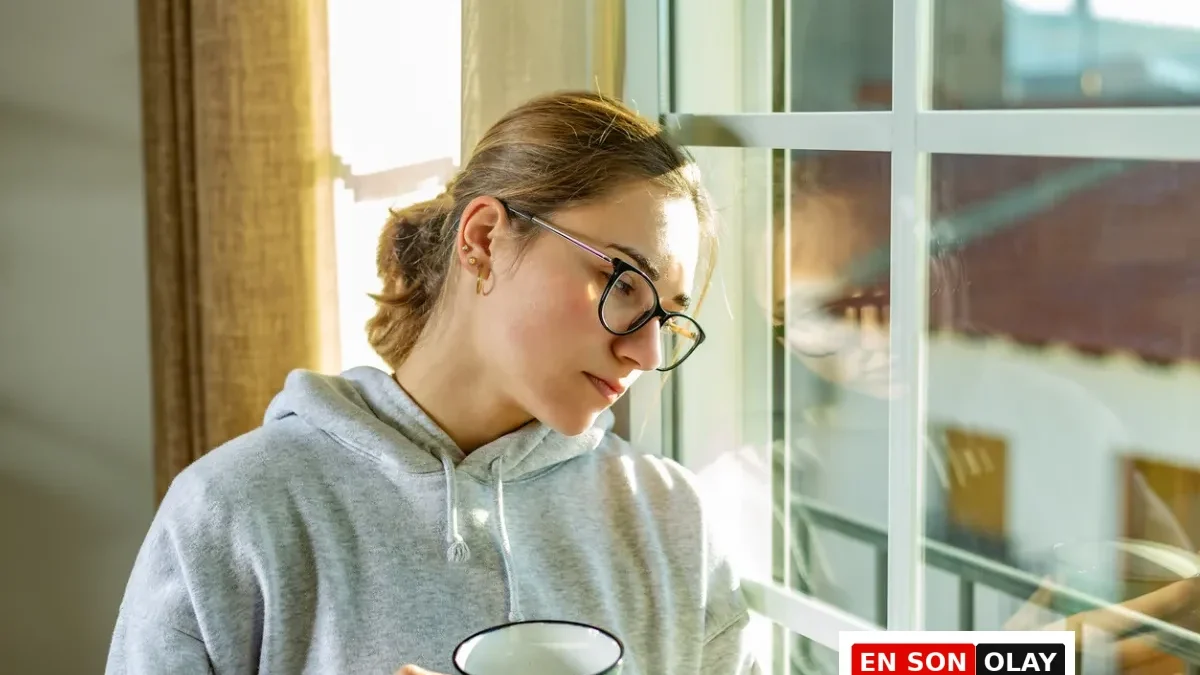 B12 Vitamini Rehberi: Eksiklik Belirtileri, Faydaları ve Doğru Takviye Seçimi