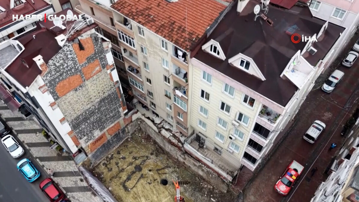 Bahçelievler’de zemininde çökme olan binalar dronla havadan görüntülendi