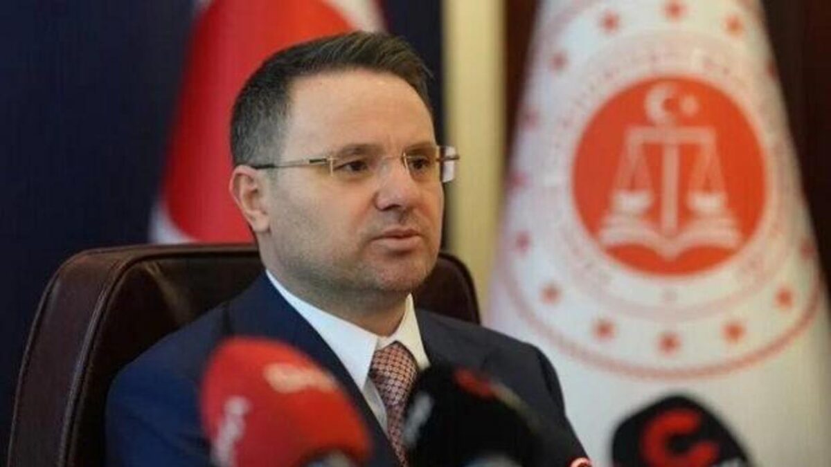 Bakan Gürlek, Türk futbolunun sarsan soruşturma için konuştu: Bazı hakemlere ayrıcalık...