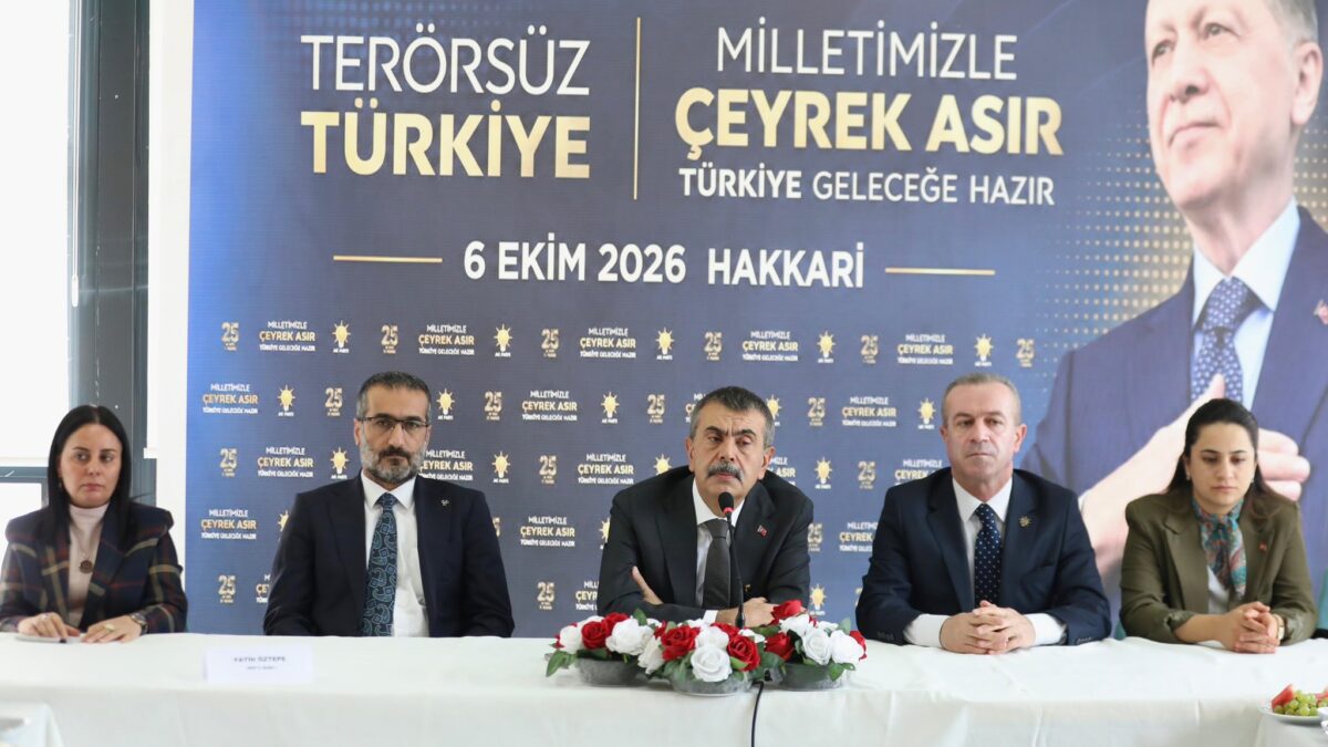 Bakan Tekin'den Hakkari'de 'süreç' mesajı: Süreç başarısız olursa bundan sonra hiçbir siyasetçi bu kadar güçlü bir iradeyi gösteremez