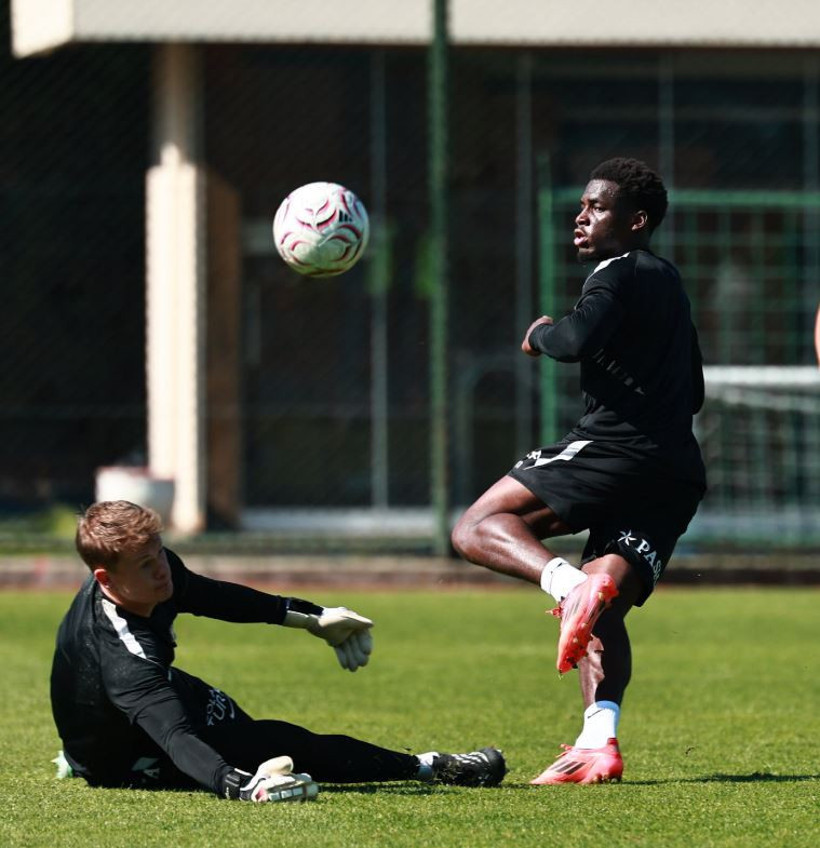 Beşiktaş, Kocaelispor maçının hazırlıklarını sürdürdü - Resim : 1