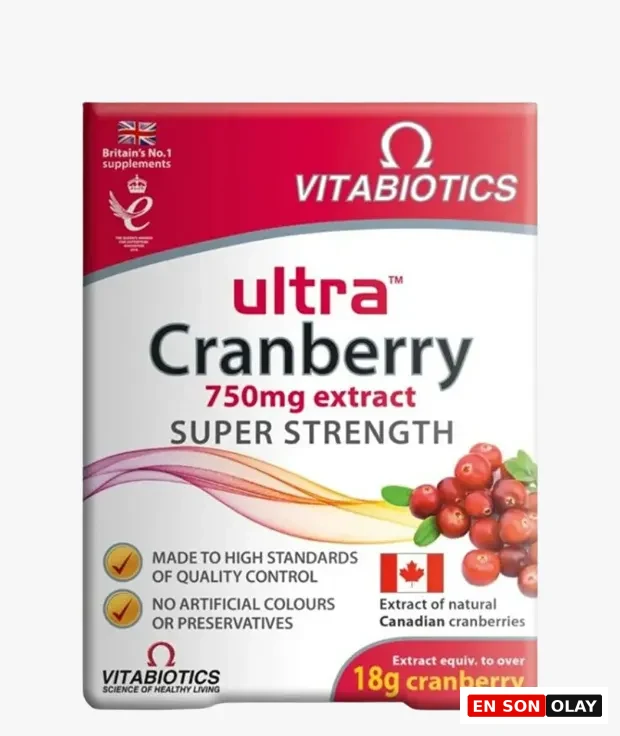 Beyaz ve kırmızı renklerdeki Vitabiotics Ultra Cranberry takviye kutusu, ortasında büyük harflerle ultra Cranberry ve 750mg süper güçlü kızılcık özü ibaresini taşıyor; kutunun sağ tarafında taze kızılcıklar ve Kanada bayrağı görseliyle doğal Kanada kızılcıklarından elde edildiği vurgulanırken, yapay renk ve koruyucu içermediği de belirtiliyor.