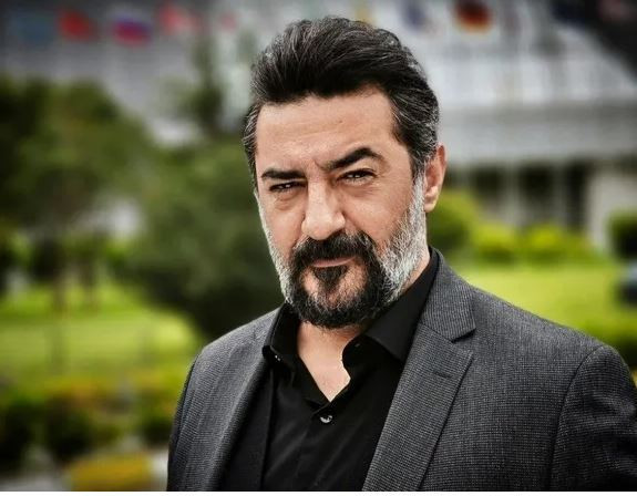 Bodrum'daki müzik anlaşmazlığı mahkemelik oldu: Celil Nalçakan hakkında tehdit iddiası: Aklını başına al - Resim : 1