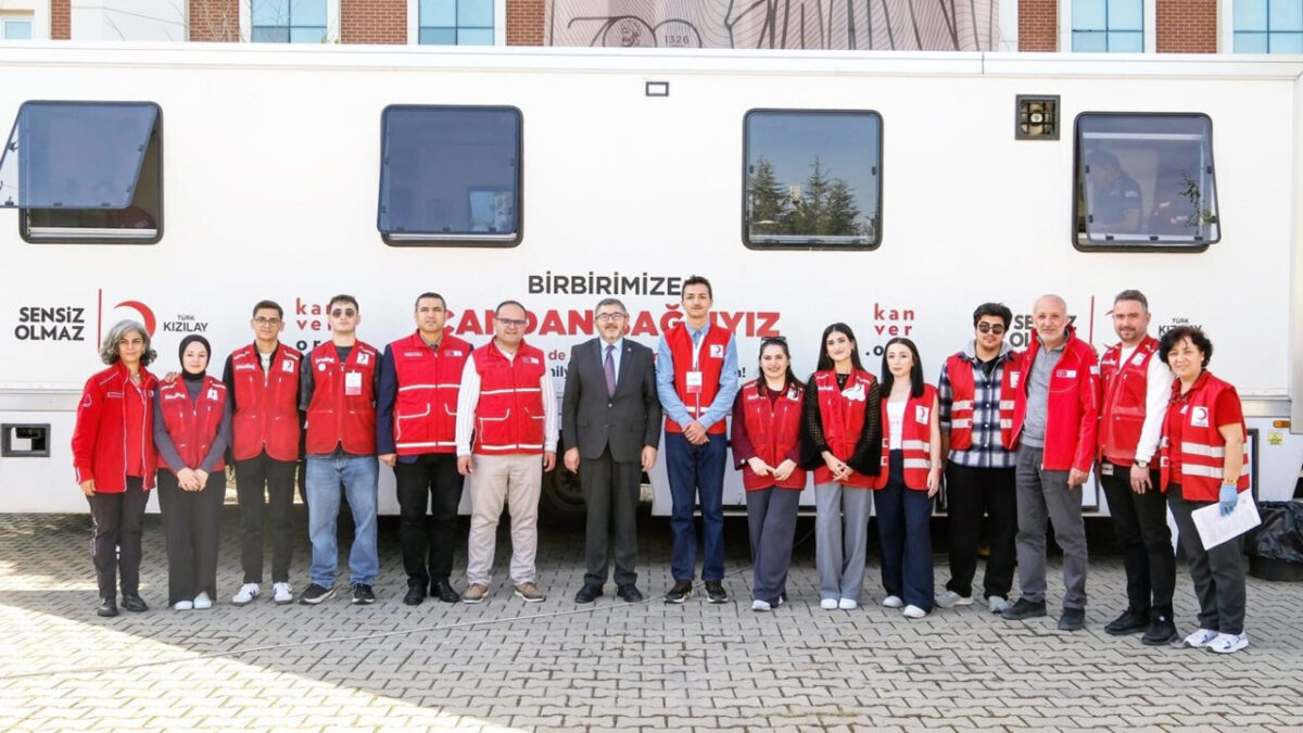 BŞEÜ’de kan bağışı rekoru: Bir günde 107 ünite kan toplandı